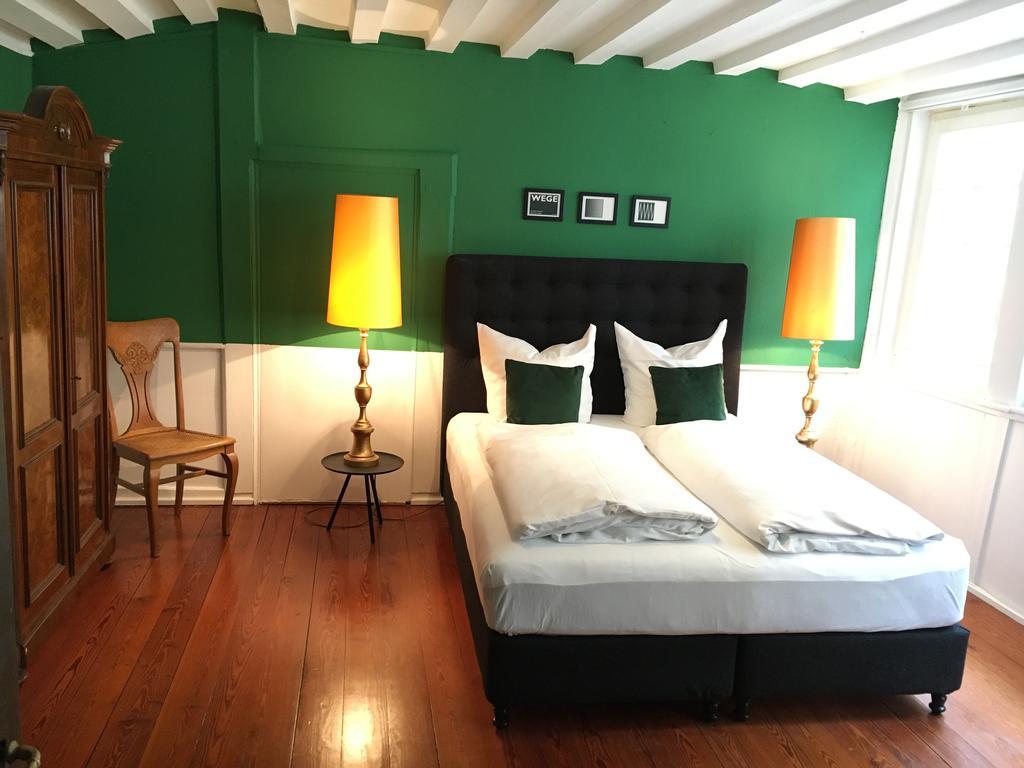 Privatzimmer In Bester Altstadtlage Tuebingen Phòng bức ảnh